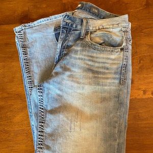 Men’s BKE Jake Bootleg Jeans. Light wash